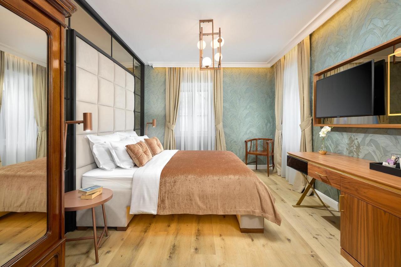 Deluxe Double Room with Extra Bed